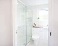 Juniper Hill, Loch Achilty