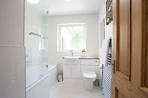 Juniper Hill, Loch Achilty