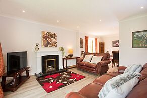 Juniper Hill, Loch Achilty