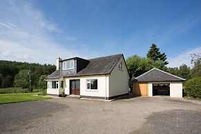 Juniper Hill, Loch Achilty