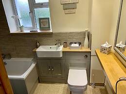 Deri-Down Guest House