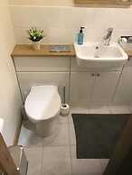 Deri-Down Guest House