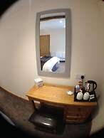 Deri-Down Guest House