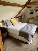 Deri-Down Guest House