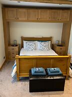 Deri-Down Guest House