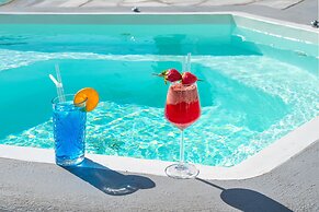 Omnia Mykonos Boutique Hotel & Suites