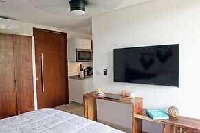 Romantic Penthouse Studio Get Away With Private Splash Pool- PENT HOUS