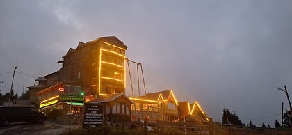 Sisdagi Zirve Otel