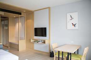 Le Meridien Khao Lak Resort & Spa