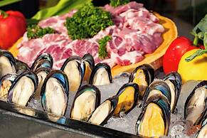 Le Meridien Khao Lak Resort & Spa