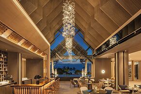 Le Meridien Khao Lak Resort & Spa