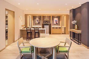 Le Meridien Khao Lak Resort & Spa