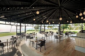 Le Meridien Khao Lak Resort & Spa