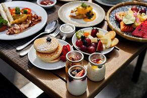 Le Meridien Khao Lak Resort & Spa