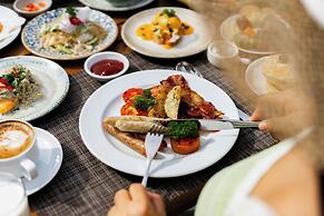 Le Meridien Khao Lak Resort & Spa