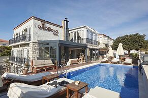 AlaBora Hotel - Alaçatı
