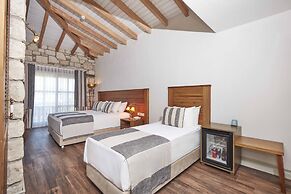 AlaBora Hotel - Alaçatı