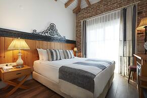 AlaBora Hotel - Alaçatı