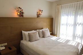 AlaBora Hotel - Alaçatı