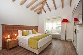 AlaBora Hotel - Alaçatı