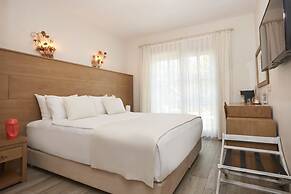 AlaBora Hotel - Alaçatı