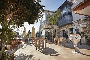 AlaBora Hotel - Alaçatı