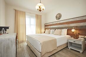 AlaBora Hotel - Alaçatı