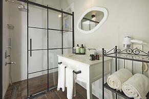 AlaBora Hotel - Alaçatı