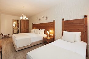 AlaBora Hotel - Alaçatı