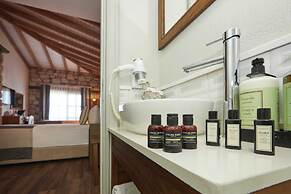 AlaBora Hotel - Alaçatı