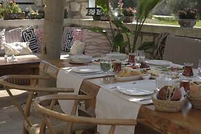 AlaBora Hotel - Alaçatı