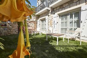 AlaBora Hotel - Alaçatı