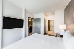 Hyatt House Winnipeg-South/Outlet Collection