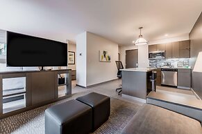 Hyatt House Winnipeg-South/Outlet Collection