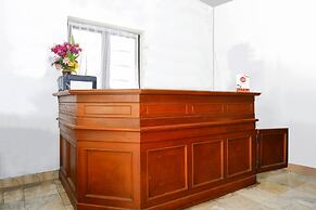 OYO 1196 Hotel Pura Puspa Rosa