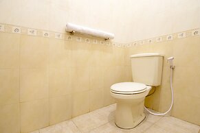 OYO 1196 Hotel Pura Puspa Rosa