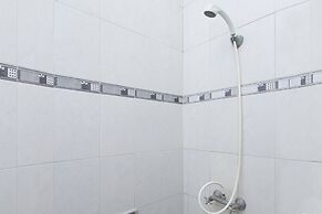 OYO 1196 Hotel Pura Puspa Rosa