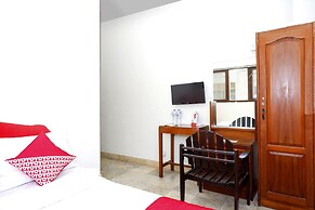 OYO 1196 Hotel Pura Puspa Rosa