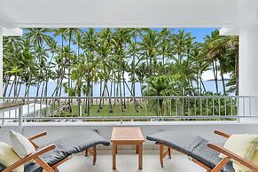 Belle Escapes - Sapphire Suite Absolute Beachfront Alamanda Resort 17