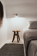 Bianco Diverso Suites