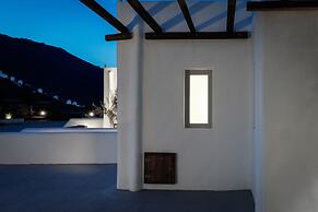 Bianco Diverso Suites