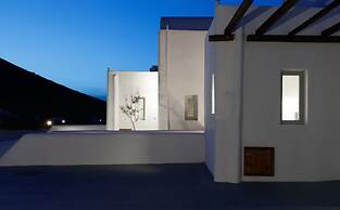 Bianco Diverso Suites