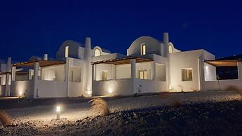 Bianco Diverso Suites