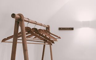 Bianco Diverso Suites