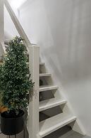 Bianco Diverso Suites