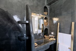 Bianco Diverso Suites