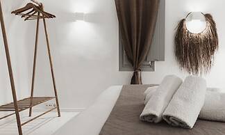 Bianco Diverso Suites