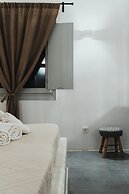 Bianco Diverso Suites