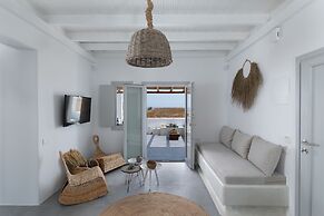 Bianco Diverso Suites