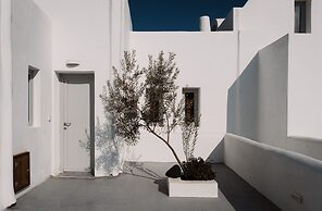 Bianco Diverso Suites